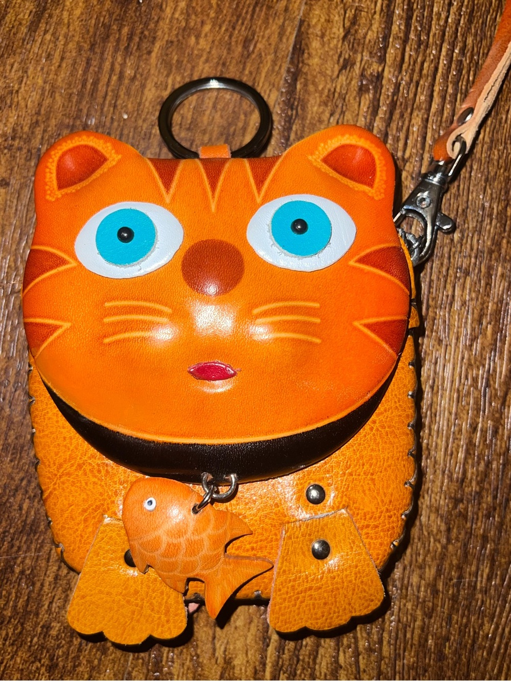 Las Vegas Orange Cat Leather Playful Wristlet Keychain Coin Purse - Picture 3 of 5